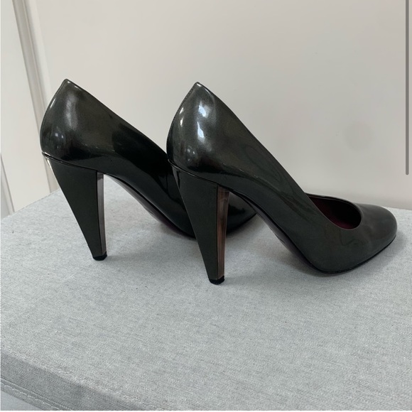 MIU MIU gunmetal grey patent heels - Picture 3 of 7